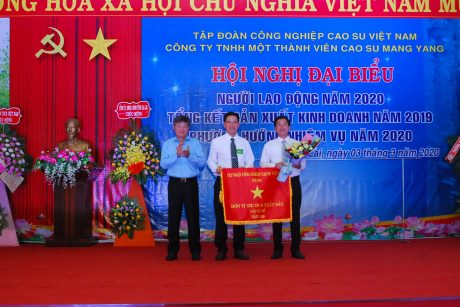Cao su Mang Yang: Phấn đấu khai thác vượt trên 10% kế hoạch